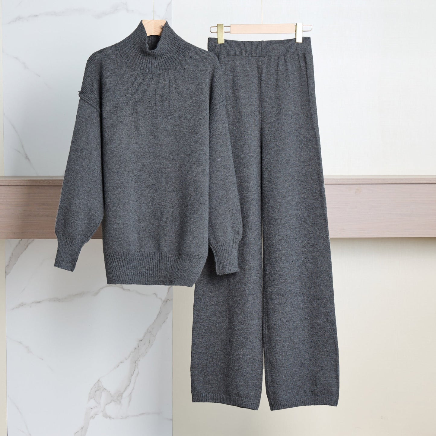 Luca Herrera | Dames gebreid ensemble met hoge kraag