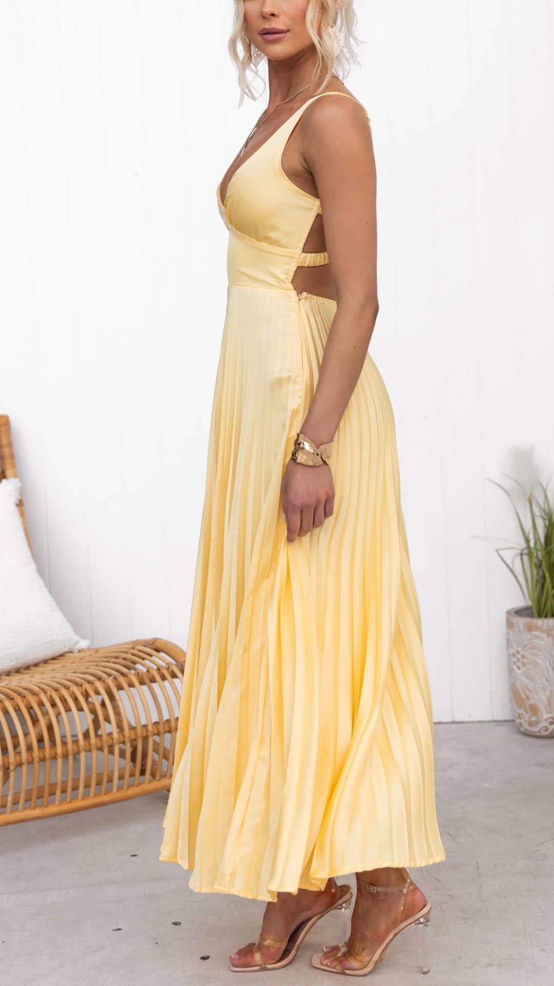 Amy | Gele Plissé V-hals Maxi jurk
