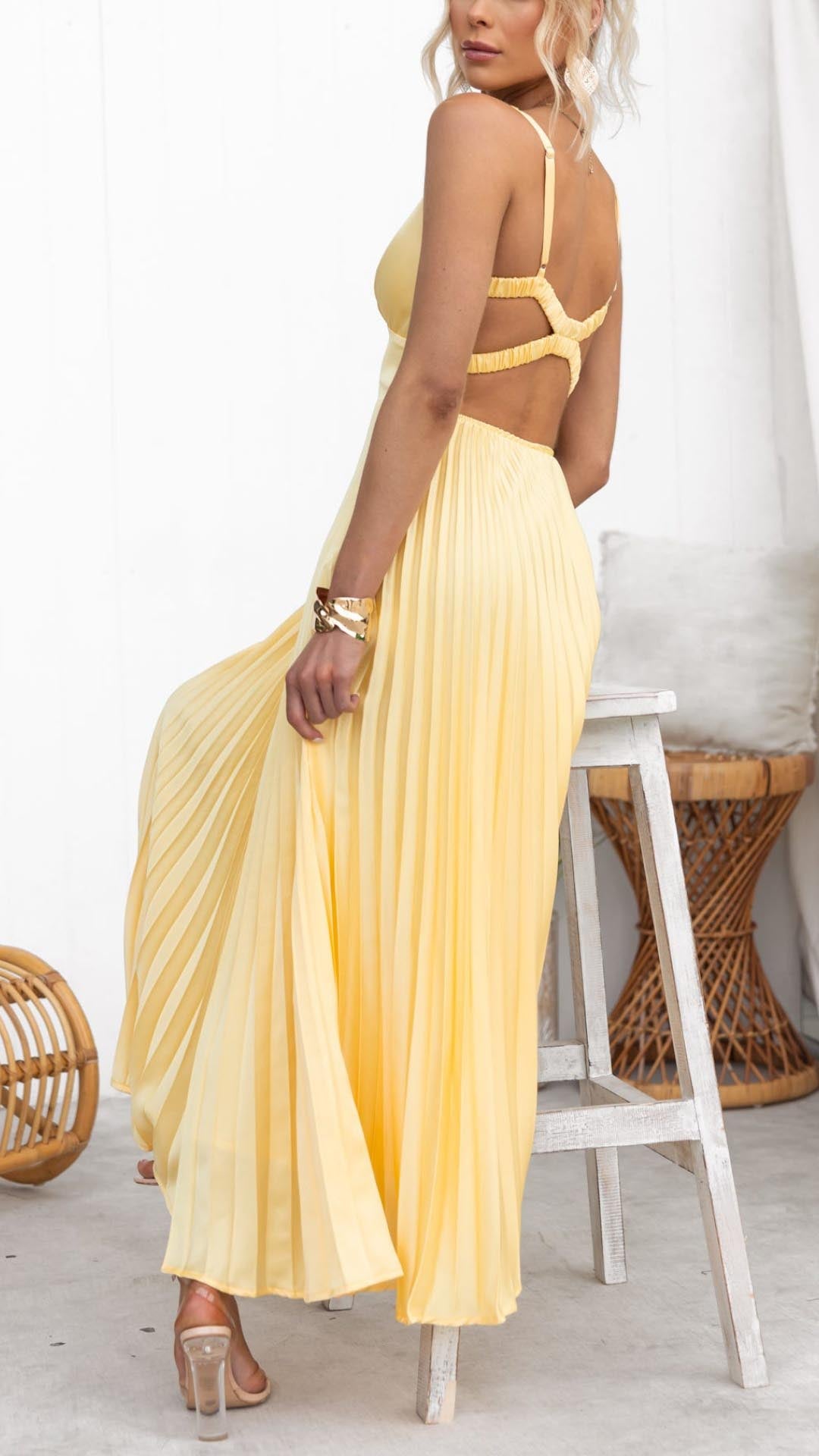 Amy | Gele Plissé V-hals Maxi jurk